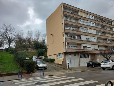 Piso en alquiler en Numancia - San Fernando de 2 habitaciones con terraza y calefacción