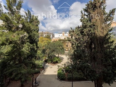 Piso en alquiler en Sant Gervasi - Galvany de 3 habitaciones con terraza y garaje