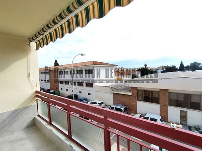Piso en alquiler en Zona Hispanidad-Vivar Téllez de 3 habitaciones con terraza y piscina