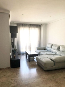 Piso en venta en Fátima - Levante de 3 habitaciones con terraza y garaje