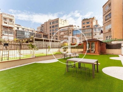 Piso en venta en La Dreta de l'Eixample de 3 habitaciones con terraza y aire acondicionado