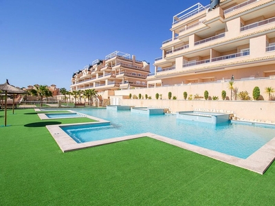 Piso en venta en Playa Flamenca - Punta Prima de 2 habitaciones con terraza y piscina