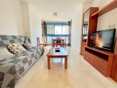 Piso en venta en Pueblo Levante de 3 habitaciones con piscina y garaje