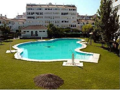 Piso en venta en Punta Umbría de 2 habitaciones con terraza y piscina