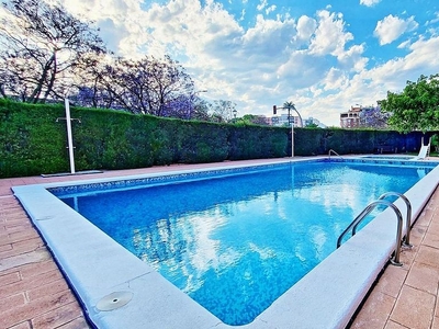 Piso en venta en San Gabriel de 3 habitaciones con terraza y piscina