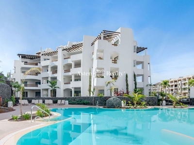 Venta de ático en Palm - Mar de 3 habitaciones con terraza y piscina