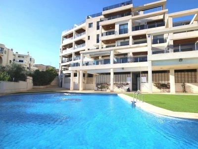 Venta de piso en Cabo Roig - La Zenia de 3 habitaciones con terraza y piscina