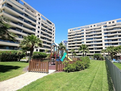 Venta de piso en Cabo Roig - La Zenia de 3 habitaciones con terraza y piscina