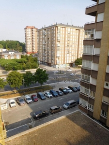 Venta de piso en Judizmendi - Santa Lucía de 3 habitaciones con terraza y calefacción