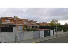 Venta Casa adosada Badajoz. Buen estado con terraza 130 m²