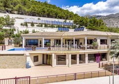 Venta Casa unifamiliar Callosa d'en Sarrià. Buen estado con terraza 950 m²