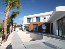 Venta Casa unifamiliar Calp. Con terraza 292 m²