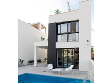 Venta Casa unifamiliar en Calle Egipcios Orihuela. Buen estado con terraza 150 m²