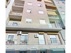Venta Piso Elche - Elx. Piso de tres habitaciones en Calle CARLOS ANTON PASTOR. A reformar tercera planta con terraza