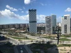 Venta Piso L'Hospitalet de Llobregat. Piso de tres habitaciones Segunda planta con terraza