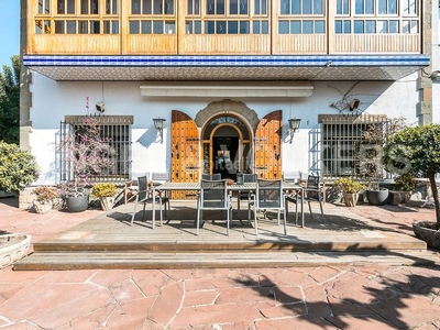 Alquiler casa con piscina y jardín cerca del parc güell en Barcelona