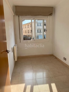 Alquiler piso 2 hab dobles, 1 individual, 2 pequeñas terrazas, zona tranquila, fácil aparcamiento en Sant Feliu de Codines