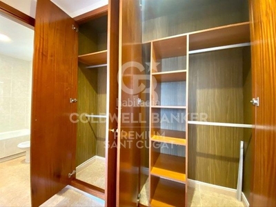 Alquiler piso con 2 habitaciones con ascensor, parking, calefacción y aire acondicionado en Rubí