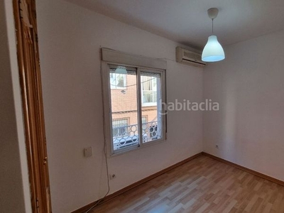 Alquiler piso con 2 habitaciones en Palomeras Bajas Madrid