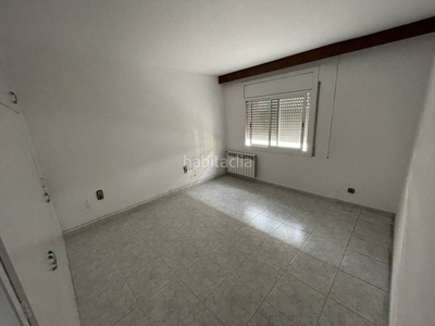 Alquiler piso de 3 habitaciones en Cementiri Vell en Terrassa