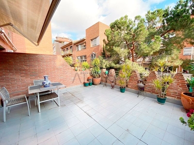 Alquiler piso de alto standing completamente exterior, con dos terrazas y parking opcional, situado en un edificio modernista en Sarrià en Barcelona