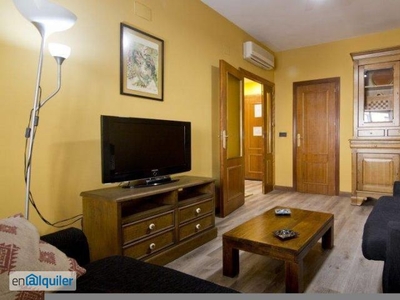 Amplio apartamento de 2 dormitorios en alquiler en Puerta de Toledo
