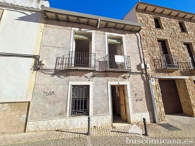 Сasa con terreno en venta en la Calle Cambroneras' Linares