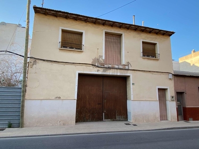 Сasa con terreno en venta en la Calle de las Cortes Valencianas' Rojales