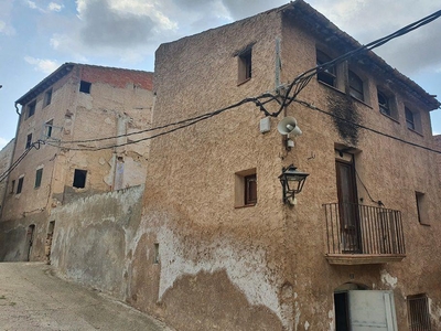 Сasa con terreno en venta en la carrer de la Vall' Garcia