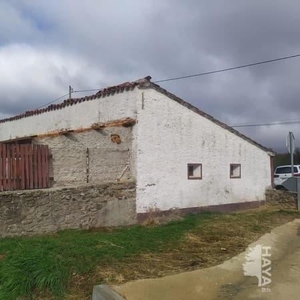 Сasa con terreno en venta en la San Andrés de Soria