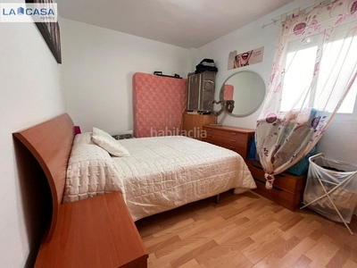 Piso con 3 habitaciones con aire acondicionado en Alcalá de Guadaira