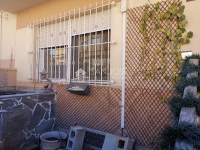 Сhalet adosado con terreno en venta en la calle Gabriel Miró' Aspe