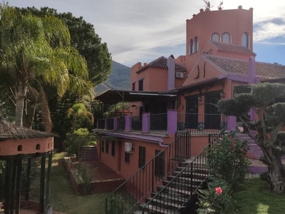 Villa con terreno en venta en la ' Alhaurín el Grande
