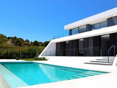 Villa con terreno en venta en la ' Alicante