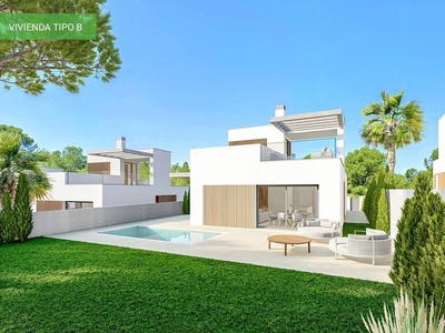 Villa con terreno en venta en la Avinguda Enric Valor' Finestrat