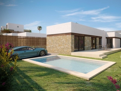 Villa con terreno en venta en la Avinguda Sevilla' Finestrat