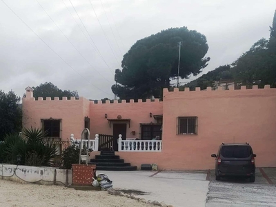 Villa con terreno en venta en la Calle de Pablo Ruiz Picasso' Alhaurín de la Torre