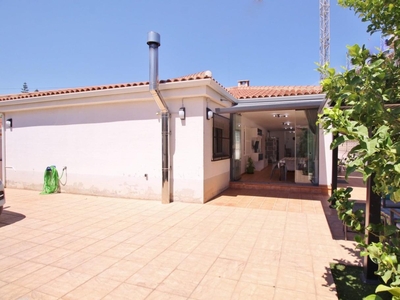 Villa con terreno en venta en la calle músico Vicente Spiteri' Alicante