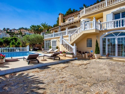 Villa con terreno en venta en la Urb. La Sella (Mirabella)' Pedreguer