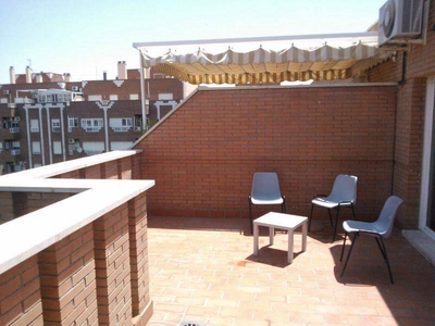 Alquiler de ático con terraza en Centro (Almería), Carrefour
