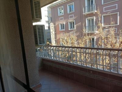 Piso en alquiler en calle Pedro Antonio de Alarcón de 3 habitaciones con terraza y muebles