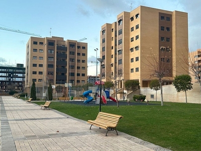 Alquiler de piso en San Fernando - Carretera de Valencia de 2 habitaciones con piscina y garaje
