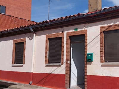 Casa 2 habitaciones de 80 m² en Montejos del Camino (24282)