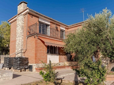 Casa en venta en Huétor Vega, Granada