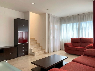 Dúplex en alquiler en calle Pallars de 2 habitaciones con terraza y muebles