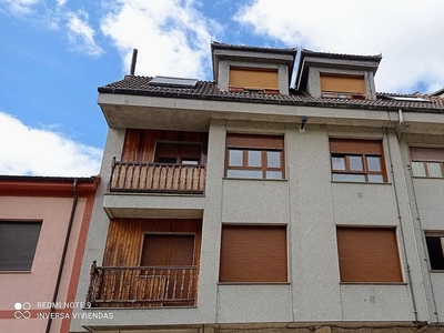 Piso en venta en Aller de 3 habitaciones con terraza y garaje