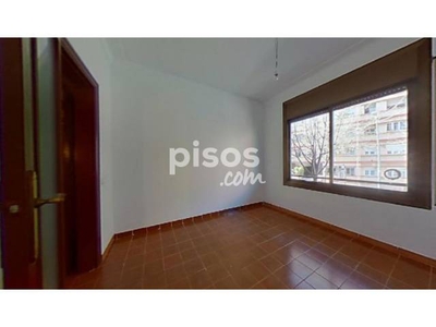 Piso en venta en Avinguda de la Mare de Déu de Montserrat, cerca de Carrer de Varsòvia