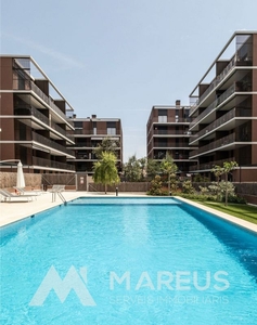 Piso en venta en Calafell Platja de 3 habitaciones con terraza y piscina