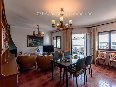 Piso en venta en calle Sant Antoni de 3 habitaciones con terraza y garaje