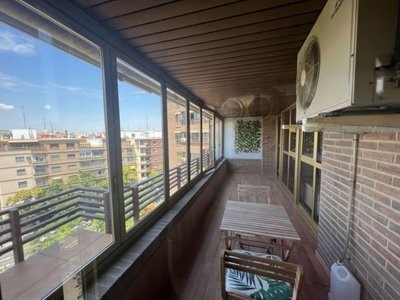 Piso en venta en Parque Miraflores de 3 habitaciones con terraza y garaje